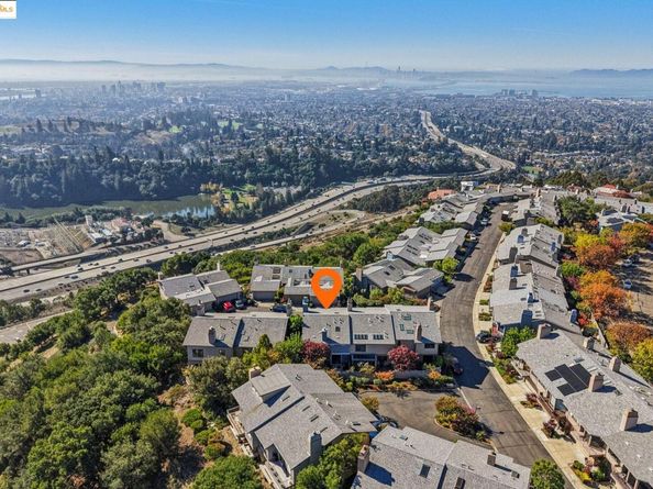 105 Starview Ct, Oakland CA 94618