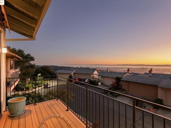 105 Starview Ct, Oakland CA 94618