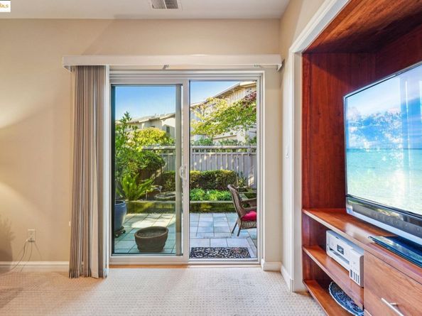 105 Starview Ct, Oakland CA 94618