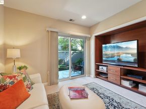 105 Starview Ct, Oakland CA 94618