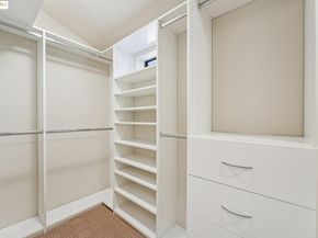 105 Starview Ct, Oakland CA 94618