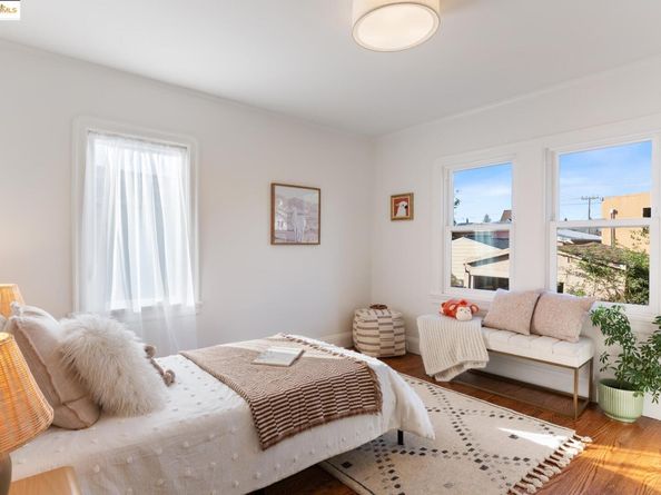 558 North St, Oakland CA 94609