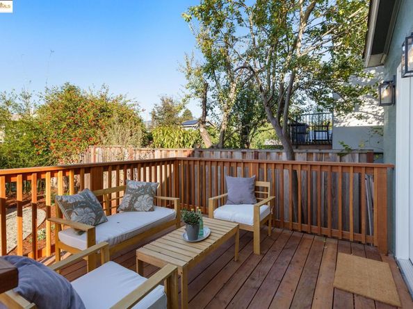 558 North St, Oakland CA 94609