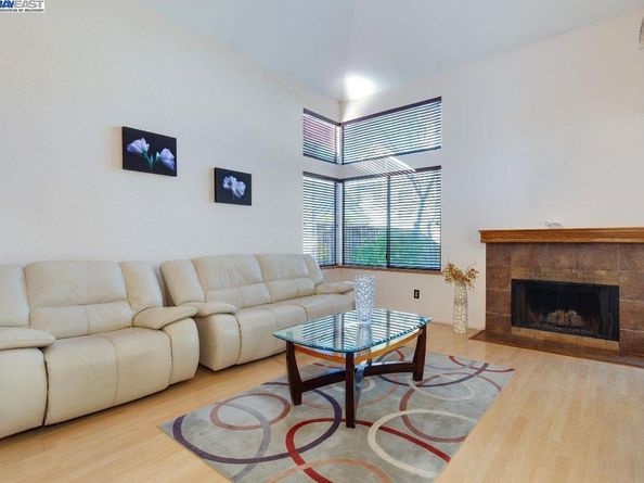 35 Leonard Ct, Alameda CA 94502