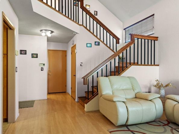 35 Leonard Ct, Alameda CA 94502