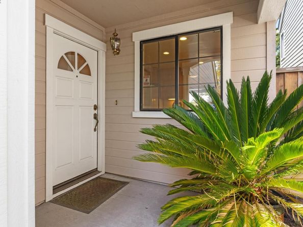 35 Leonard Ct, Alameda CA 94502