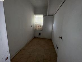 220 International Blvd, Oakland CA 94606