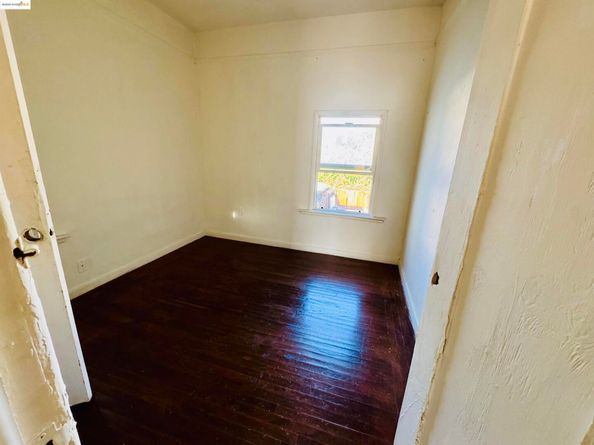 220 International Blvd, Oakland CA 94606
