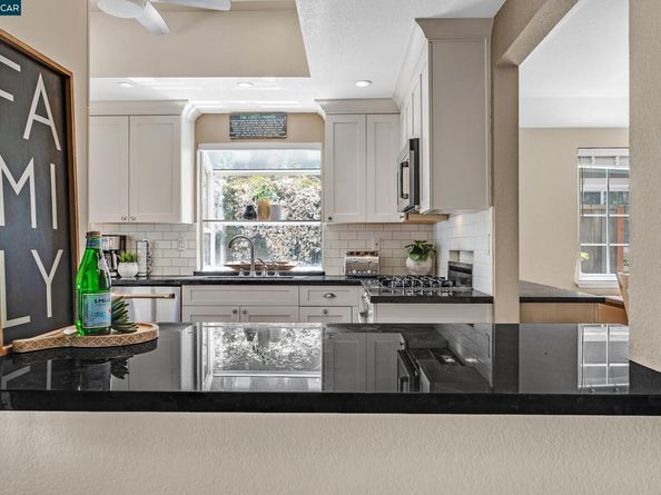 60 Rainbow Cir, Danville CA 94506