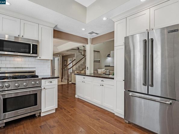 60 Rainbow Cir, Danville CA 94506