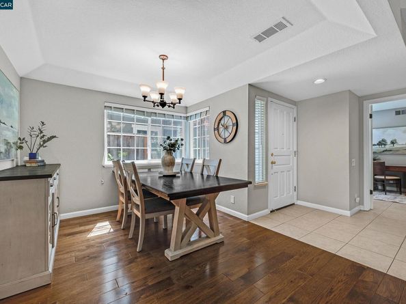 60 Rainbow Cir, Danville CA 94506