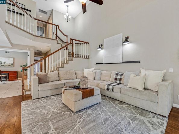 60 Rainbow Cir, Danville CA 94506