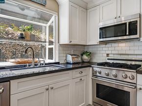 60 Rainbow Cir, Danville CA 94506