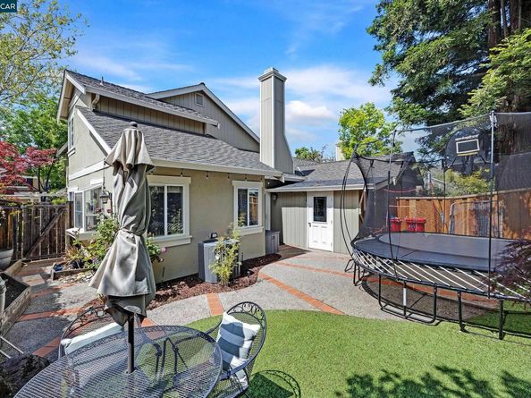 60 Rainbow Cir, Danville CA 94506