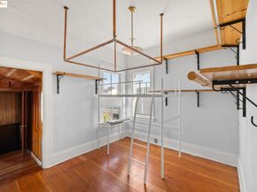 1746 8th St, Oakland CA 94607