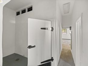 1746 8th St, Oakland CA 94607