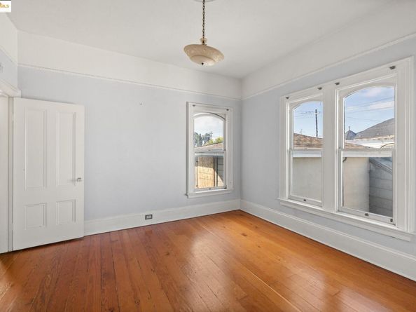 1746 8th St, Oakland CA 94607