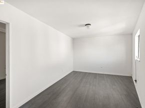 1746 8th St, Oakland CA 94607