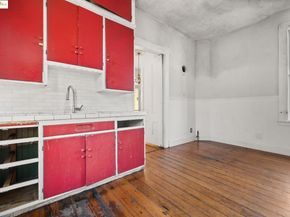 1746 8th St, Oakland CA 94607