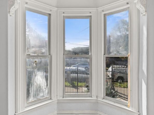 1746 8th St, Oakland CA 94607