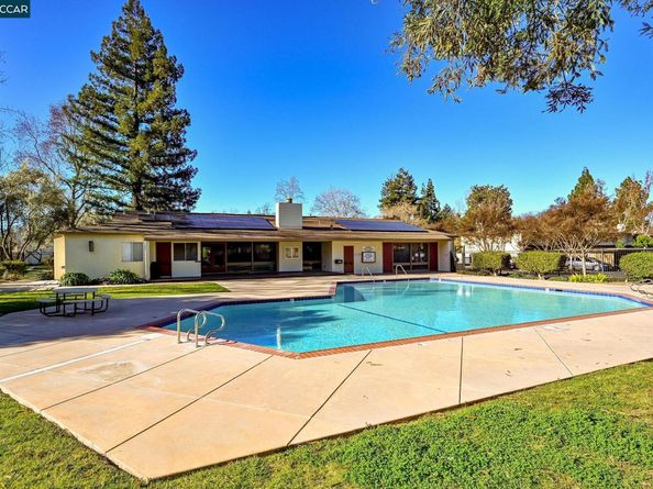 1960 Pomar Way, Walnut Creek CA 94598