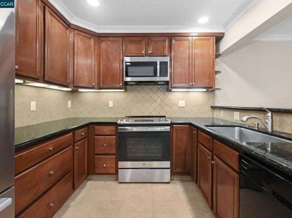 2057 Golden Rain Rd 4, Walnut Creek CA 94595