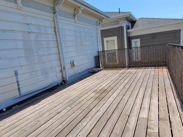 2827 Market, Oakland CA 94608