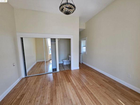 2827 Market, Oakland CA 94608