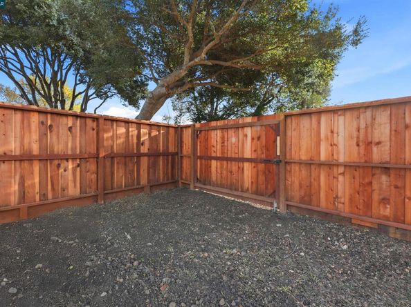 1346 Manor Dr, San Pablo CA 94806