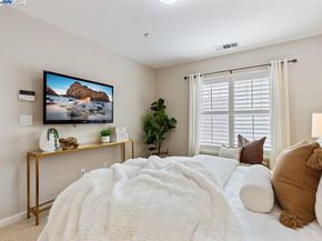 6020 Hillbrook Pl, Dublin CA 94568