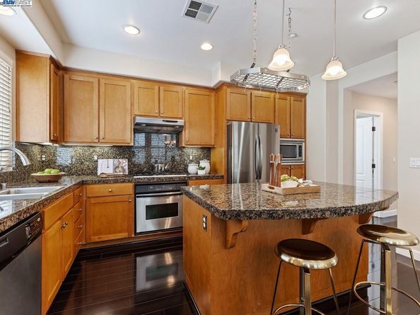 6020 Hillbrook Pl, Dublin CA 94568