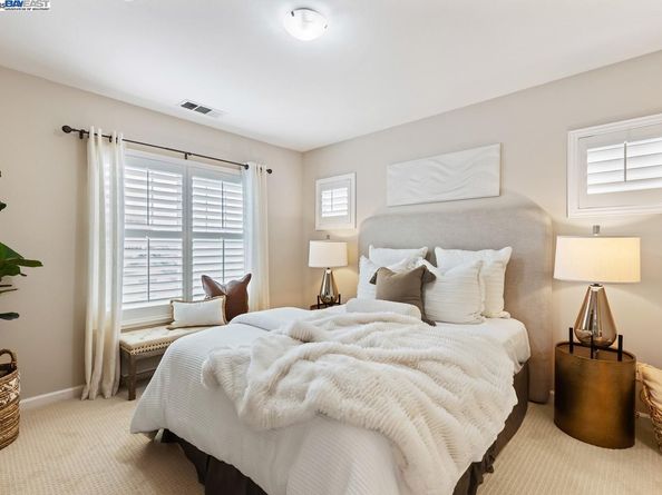 6020 Hillbrook Pl, Dublin CA 94568