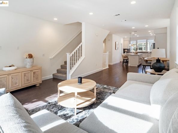 712 Bramble TER, Sunnyvale CA 94086