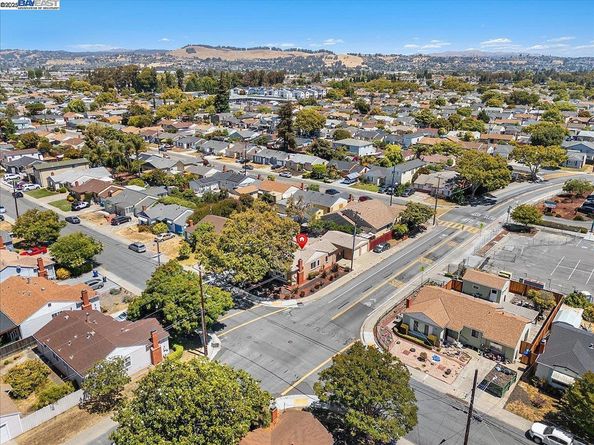 15106 Edgemoor St, San Leandro CA 94579