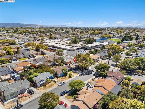 15106 Edgemoor St, San Leandro CA 94579