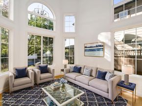 30 Arundel Dr, Hayward CA 94542