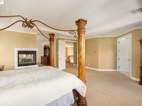 30 Arundel Dr, Hayward CA 94542