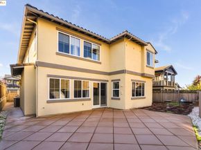 30 Arundel Dr, Hayward CA 94542