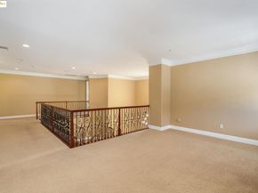 30 Arundel Dr, Hayward CA 94542