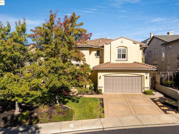 30 Arundel Dr, Hayward CA 94542