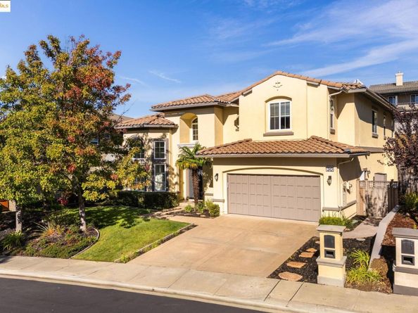 30 Arundel Dr, Hayward CA 94542