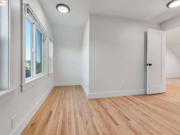 1238 12Th St, Oakland CA 94607