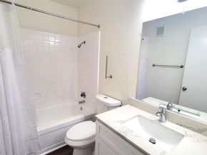 1321 Webster St D119, Alameda CA 94501