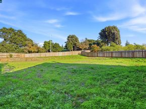 834 Coral Ridge Cir, Rodeo CA 94572