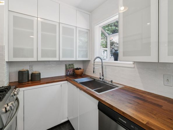 5673 Florence Ter, Oakland CA 94611