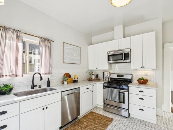 2728 12th Ave, Oakland CA 94606