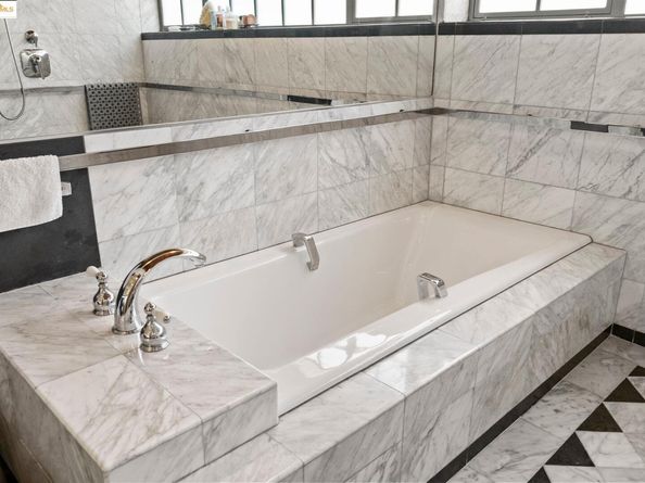 5729 Buena Vista Ave, Oakland CA 94618