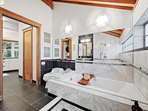 5729 Buena Vista Ave, Oakland CA 94618