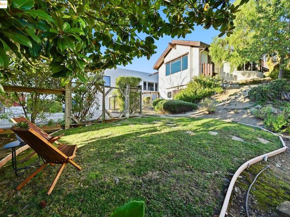 5729 Buena Vista Ave, Oakland CA 94618