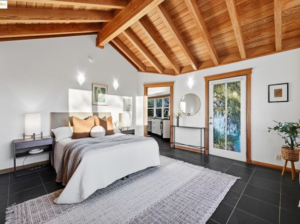 5729 Buena Vista Ave, Oakland CA 94618